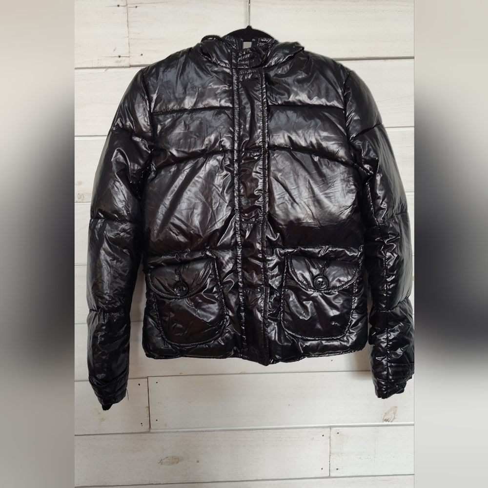 Bitten Sarah Jessica Parker Shiny Black Puffer Jacket
